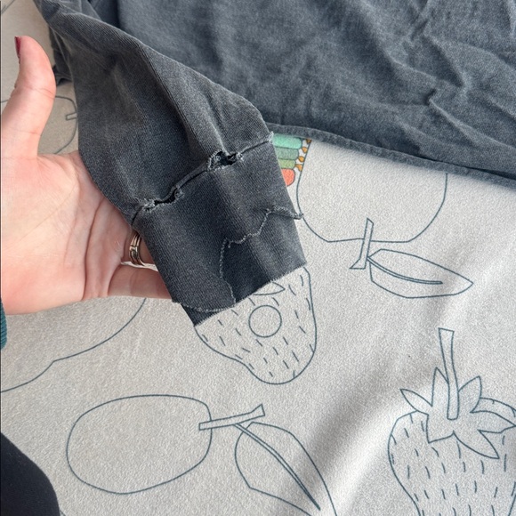 Joah Brown Dark Gray Long Sleeve Tee - Picture 10 of 12